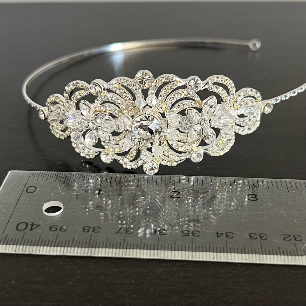 NWOT Crystal Vintage Silver Tiara Headband - Wedding - Picture 7 of 8